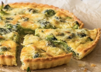 Hartige taart met broccoli