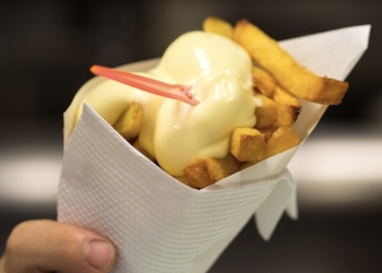 ABSURD: Frietprijzen in Nederland stijgen hard – ‘Dit kost een normaal frietje nu’